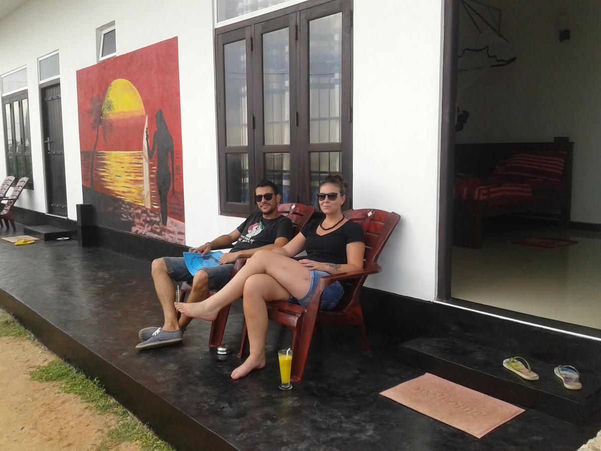 Sunset Surfing Beach Resort Matara Exterior foto